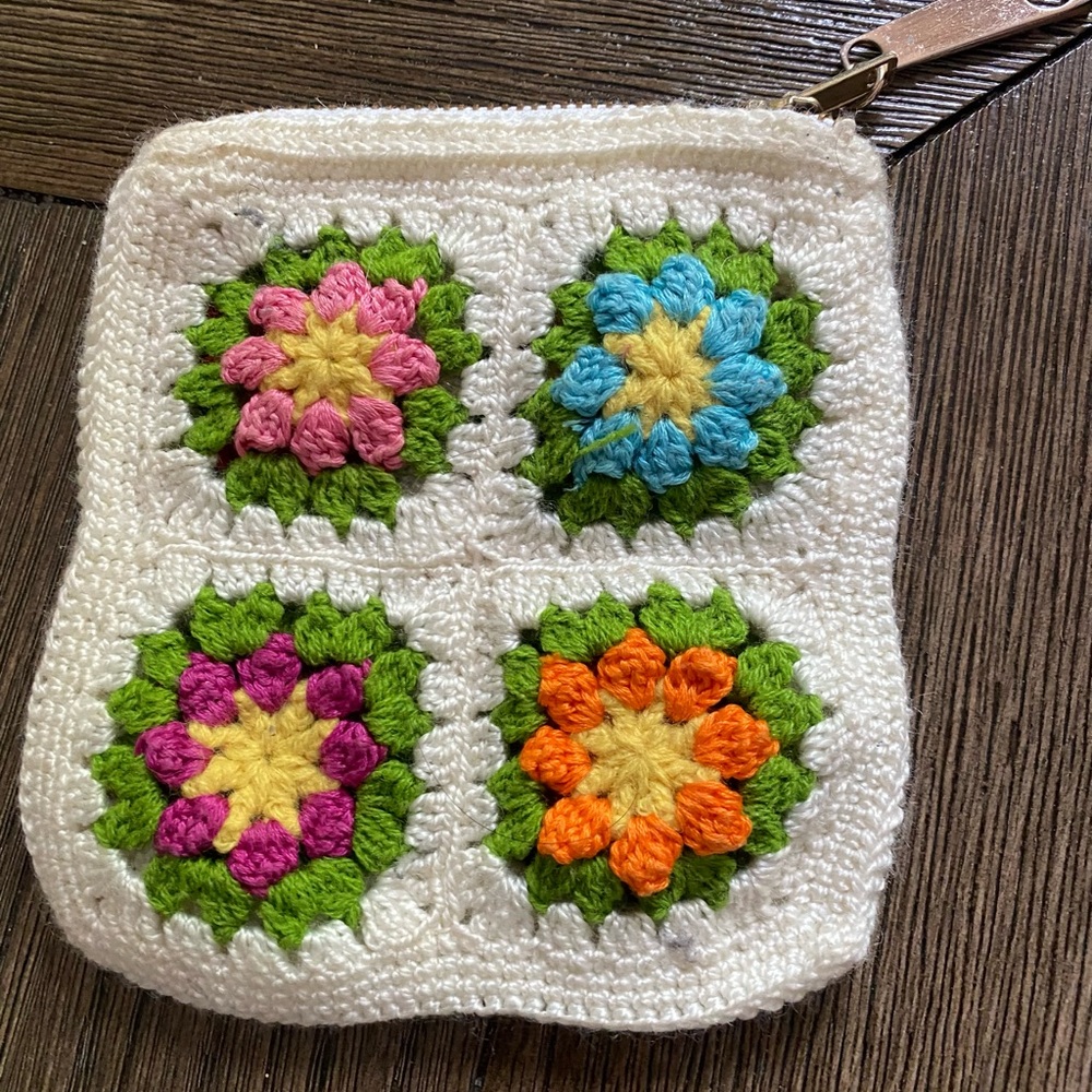 Crochet decoration full flores color puse